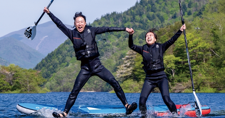 湖でのアクティビティの様子